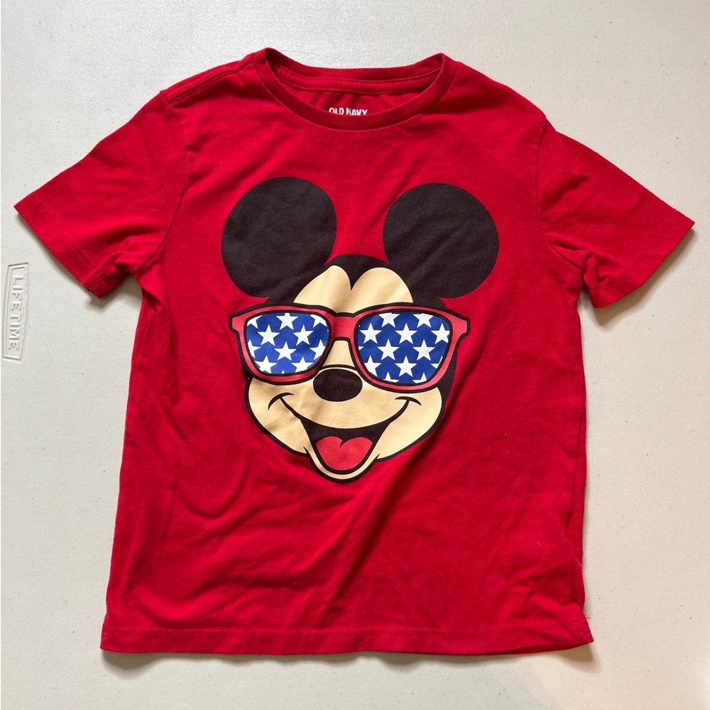 Old Navy Boys Disney Mickey Mouse Star Sunglasses Red Graphic Tee S 6-7